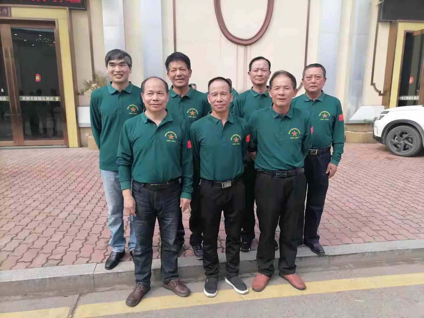 dvubb 图片点击可在新窗口打开查看